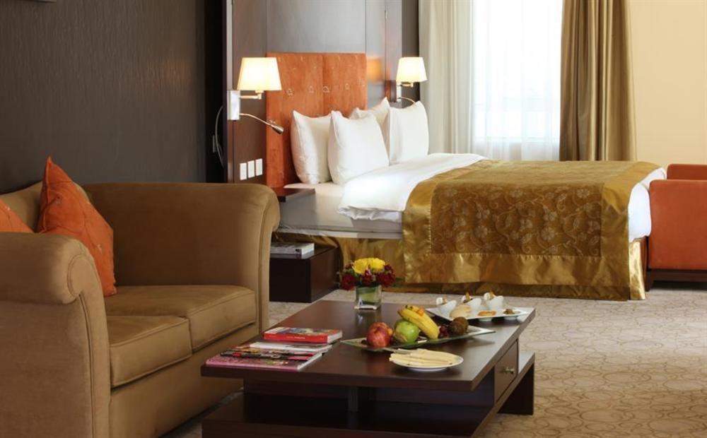 Amt Mena Aparthotel Doha Buitenkant foto
