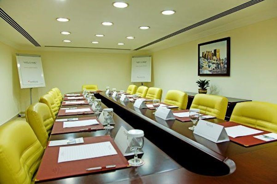 Amt Mena Aparthotel Doha Buitenkant foto