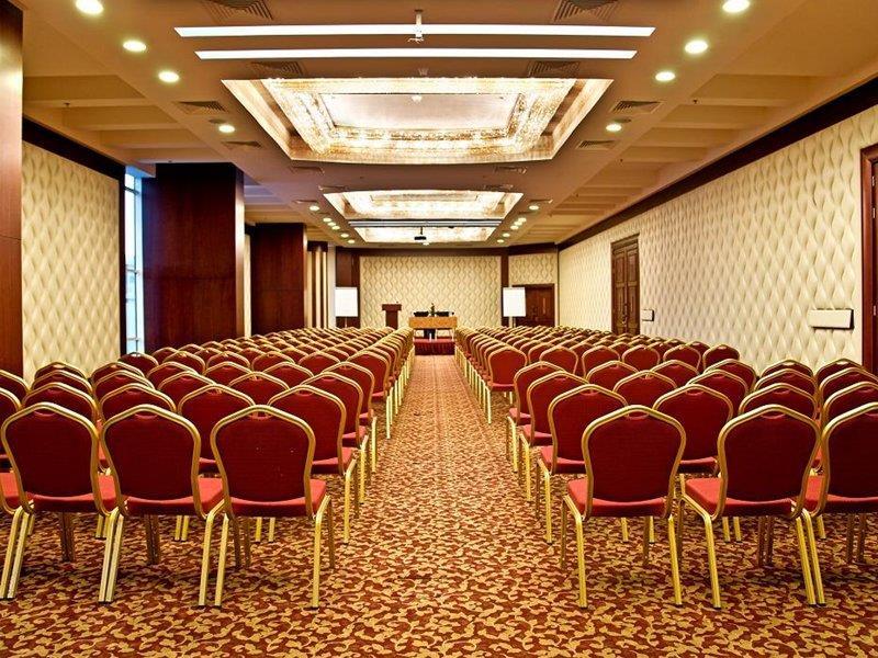 Amt Mena Aparthotel Doha Buitenkant foto
