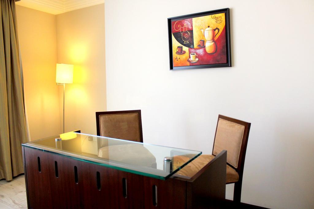 Amt Mena Aparthotel Doha Buitenkant foto